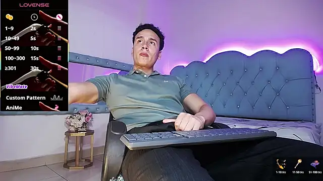 Andrew Thomas  online show from November 5, 2025, 1:27 am