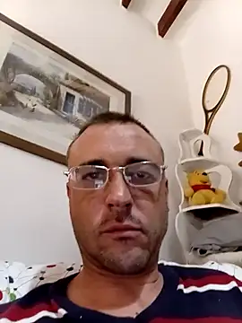 Snapshot of santy56 chatting on May 7, 2026, 8:25 pm santy56 online show from May 7, 2026, 8:25 pm