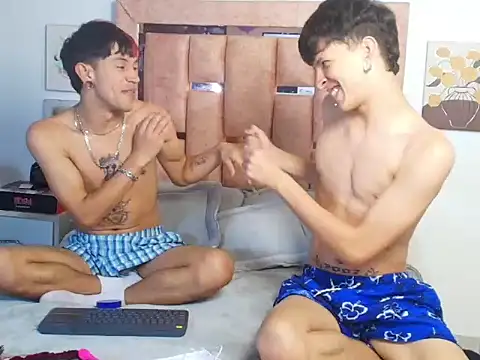 DemianSalvatore online show from December 18, 2025, 8:15 pm