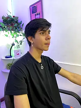 David 925  online show from December 15, 2025, 8:02 pm