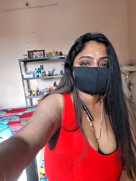 Snapshot of queendivya chatting on June 10, 2026, 10:36 am queendivya online show from June 10, 2026, 10:36 am