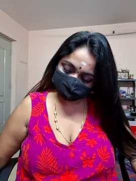 Snapshot of queendivya chatting on June 27, 2026, 12:26 am queendivya online show from June 27, 2026, 12:26 am