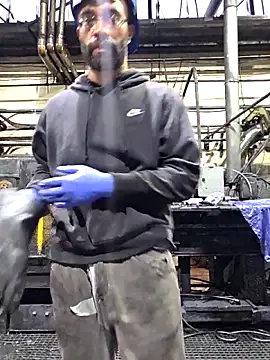 Snapshot of Justahungdad chatting on October 14, 2025, 12:06 pm Justahungdad online show from October 14, 2025, 12:06 pm