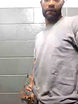 Snapshot of Justahungdad chatting on October 27, 2025, 4:11 pm Justahungdad online show from October 27, 2025, 4:11 pm