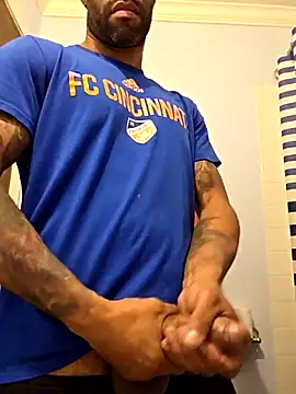 Snapshot of Justahungdad chatting on November 7, 2025, 11:27 pm Justahungdad online show from November 7, 2025, 11:27 pm