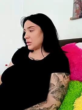 mariabloom9 online show from October 27, 2025, 12:09 pm