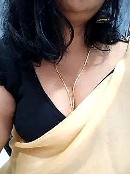 Snapshot of divya-jannu chatting on November 10, 2025, 5:45 pm divya-jannu online show from November 10, 2025, 5:45 pm