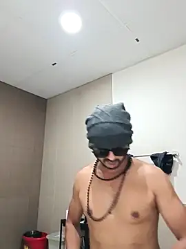 LVEZEX online show from October 1, 2025, 6:52 am