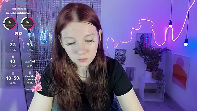 Snapshot of Layla_Glam chatting on October 20, 2025, 5:41 am Layla Glam online show from October 20, 2025, 5:41 am