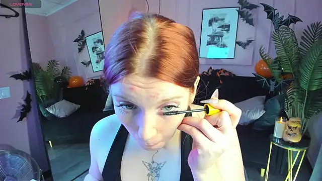 Snapshot of Layla_Glam chatting on November 3, 2025, 5:31 am Layla Glam online show from November 3, 2025, 5:31 am