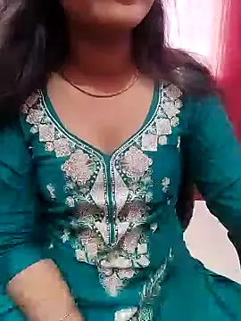 Snapshot of pari_rani7 chatting on March 16, 2026, 4:07 am pari rani7 online show from March 16, 2026, 4:07 am