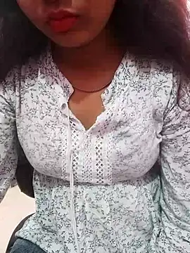 Snapshot of pari_rani7 chatting on March 17, 2026, 3:33 am pari rani7 online show from March 17, 2026, 3:33 am