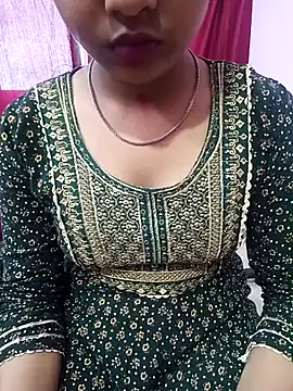 Snapshot of pari_rani7 chatting on March 20, 2026, 3:33 am pari rani7 online show from March 20, 2026, 3:33 am
