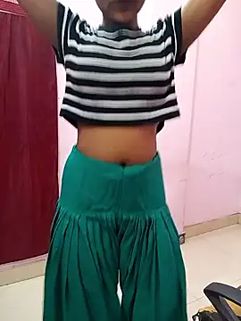 Snapshot of pari_rani7 chatting on March 26, 2026, 4:07 am pari rani7 online show from March 26, 2026, 4:07 am