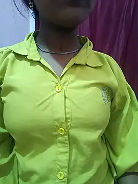 Snapshot of pari_rani7 chatting on April 8, 2026, 5:29 am pari rani7 online show from April 8, 2026, 5:29 am