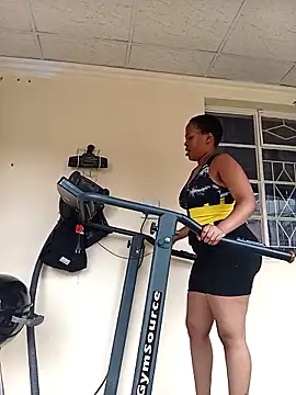 BubblyBeautiful online show from November 27, 2025, 12:29 pm