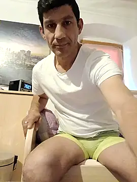 Casianantoonnio online show from October 18, 2025, 1:45 pm