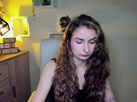 Snapshot of NinaBlond1 chatting on December 1, 2025, 6:29 am NinaBlond1 online show from December 1, 2025, 6:29 am