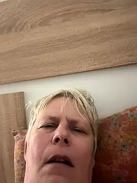 VyC7564 online show from October 30, 2025, 12:17 pm