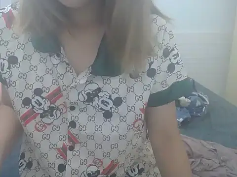 Hannie 26 online show from October 1, 2025, 1:50 pm