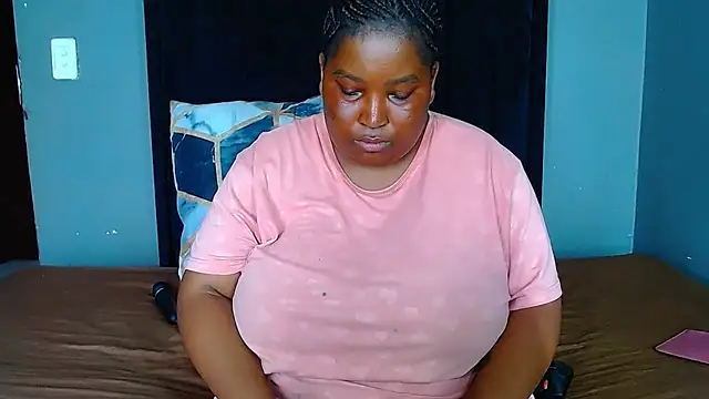 BIG BOOBSxXxxX online show from October 10, 2025, 12:26 pm