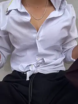 phuongxinhxan online show from April 11, 2026, 7:45 am