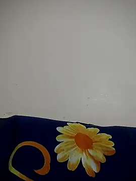 sweetqueen143 online show from October 24, 2025, 4:20 am