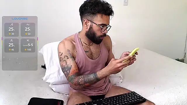 htrebor87 online show from October 10, 2025, 5:56 pm