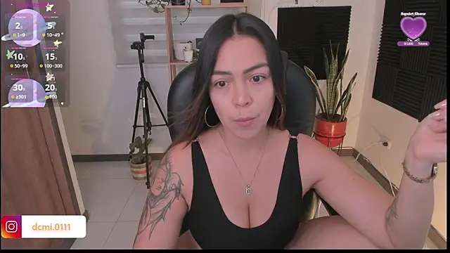 TaniaVelvet online show from November 10, 2025, 6:40 pm