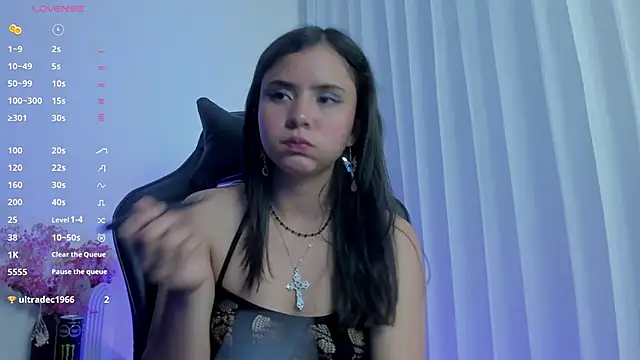 Snapshot of BabyLux chatting on November 14, 2025, 9:46 pm BabyLux online show from November 14, 2025, 9:46 pm