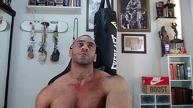 henryhadesflirt online show from November 19, 2025, 12:16 pm