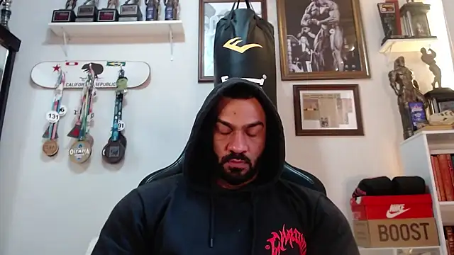 henryhadesflirt online show from April 8, 2026, 10:04 am