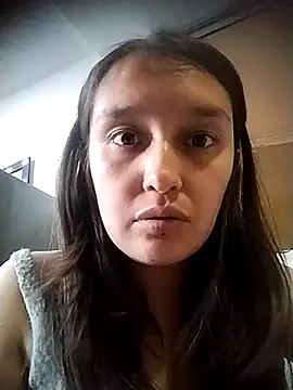 Karla-giraldo  online show from October 15, 2025, 9:04 pm