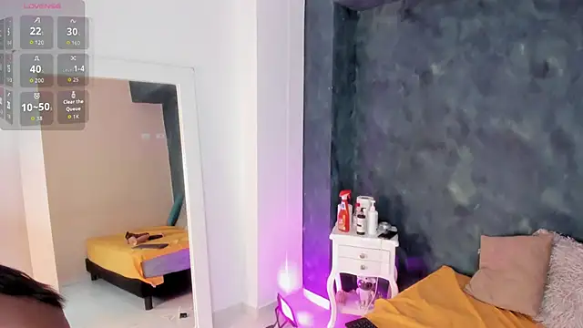 SaraGuzmann online show from January 9, 2026, 7:37 pm