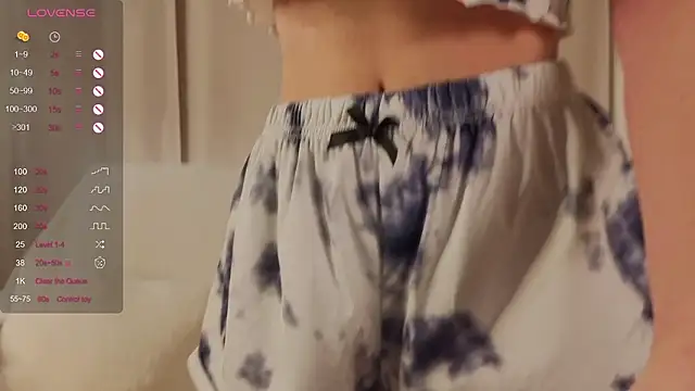 blooming rosee online show from February 20, 2026, 10:32 pm