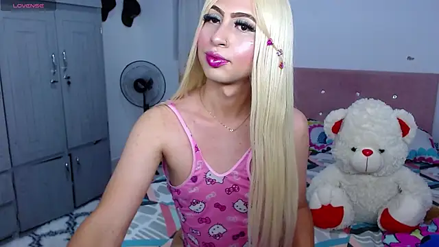 Snapshot of Victoria_Hot_xxx chatting on October 9, 2025, 10:19 pm Victoria Hot xxx online show from October 9, 2025, 10:19 pm