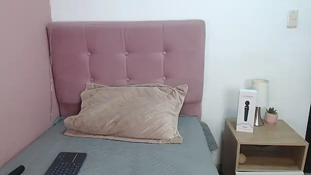 gabriela paris online show from February 20, 2026, 4:53 am