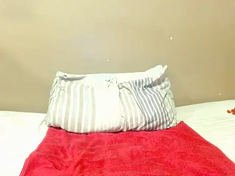 Snapshot of champaigncork chatting on November 30, 2025, 8:24 pm champaigncork online show from November 30, 2025, 8:24 pm