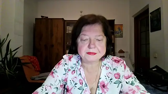 Violet Pulse online show from November 8, 2025, 4:18 pm