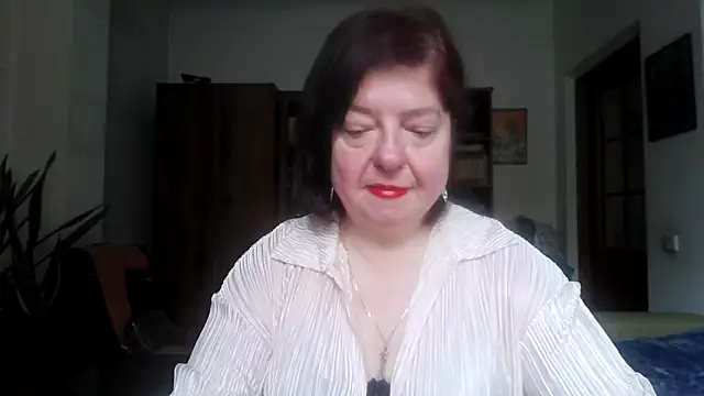 Snapshot of Violet_Pulse chatting on April 23, 2026, 8:57 am Violet Pulse online show from April 23, 2026, 8:57 am