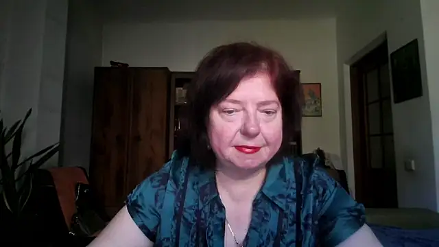Snapshot of Violet_Pulse chatting on May 8, 2026, 1:05 pm Violet Pulse online show from May 8, 2026, 1:05 pm