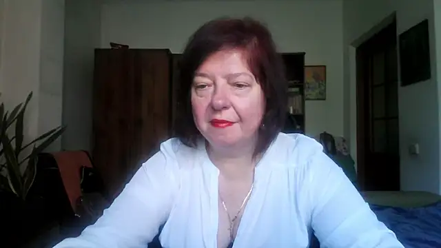 Snapshot of Violet_Pulse chatting on May 12, 2026, 11:40 am Violet Pulse online show from May 12, 2026, 11:40 am