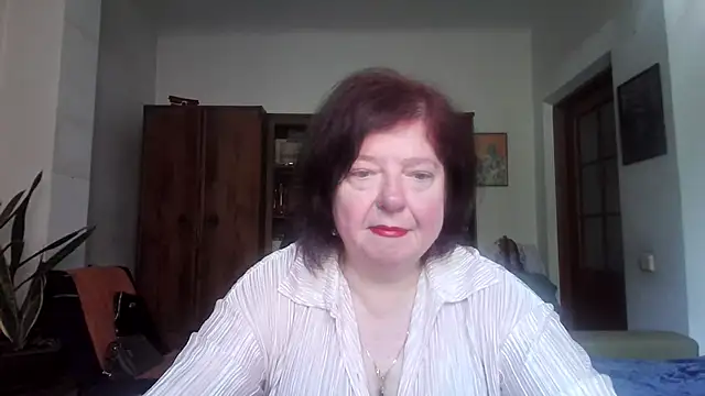 Snapshot of Violet_Pulse chatting on May 15, 2026, 10:22 am Violet Pulse online show from May 15, 2026, 10:22 am