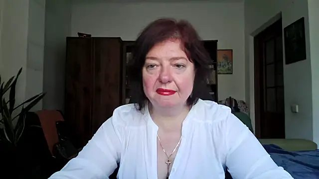 Snapshot of Violet_Pulse chatting on May 19, 2026, 8:53 am Violet Pulse online show from May 19, 2026, 8:53 am