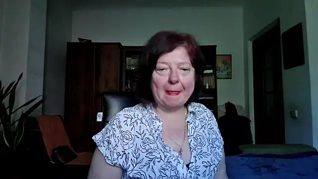 Snapshot of Violet_Pulse chatting on May 28, 2026, 12:24 pm Violet Pulse online show from May 28, 2026, 12:24 pm