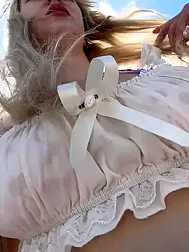 RonnieKiss online show from November 15, 2025, 3:59 am