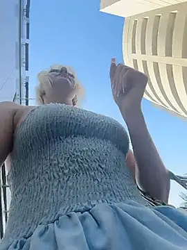 RonnieKiss online show from March 7, 2026, 9:39 am