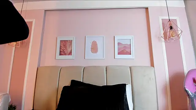 Sarah Reidd online show from October 22, 2025, 12:27 pm