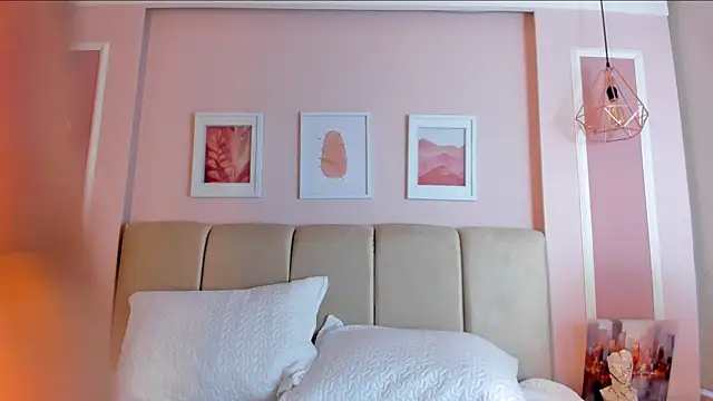 Sarah Reidd online show from November 20, 2025, 12:49 pm