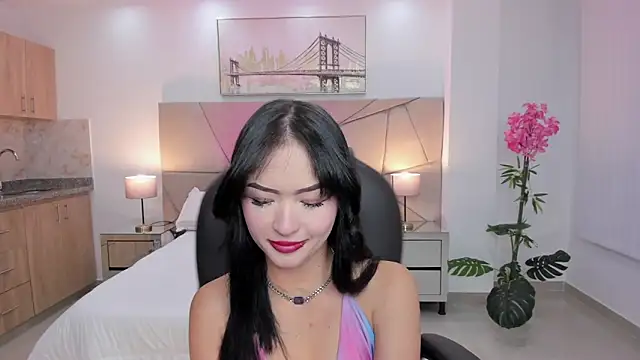 Alessia Yorks online show from October 1, 2025, 12:33 pm